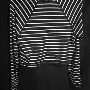 Kona Sol Monochrome Striped Crop Top